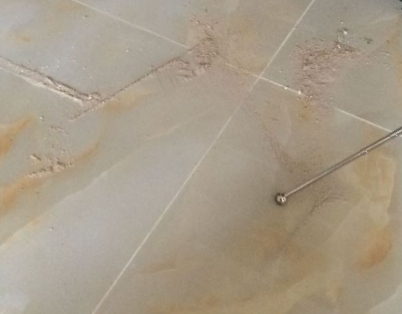 鲁甸瓷砖空鼓维修公司分享粘合剂选择不当在瓷砖铺贴过程中可能导致以下问题